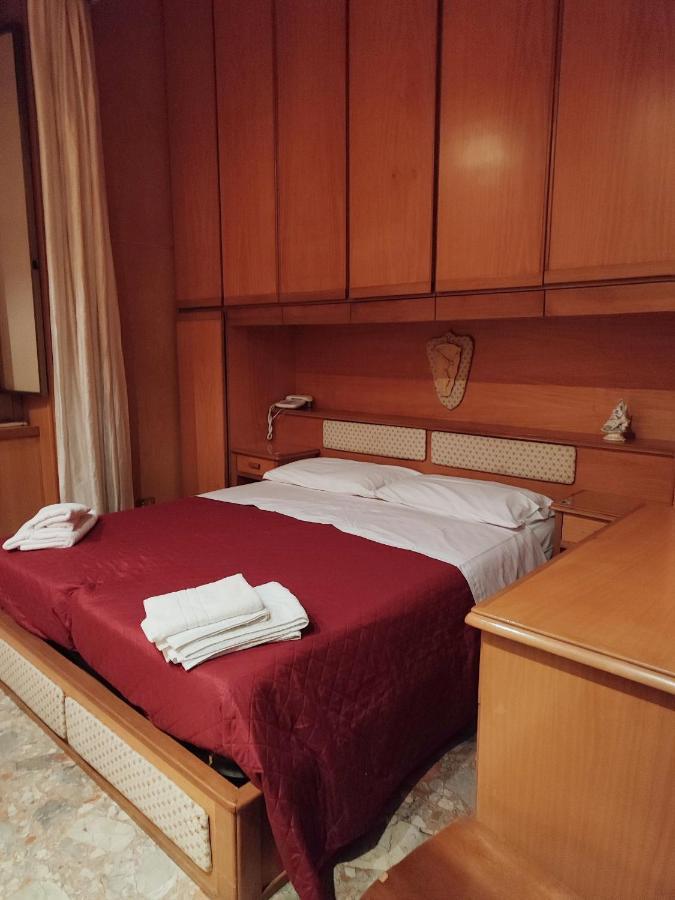 Napoli Residenza Castiglia Apartment Exterior foto